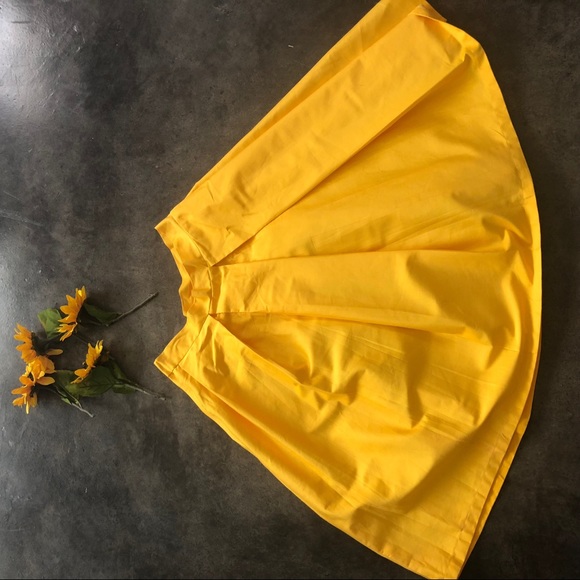 Yellow summer midi skirt - Picture 2 of 2